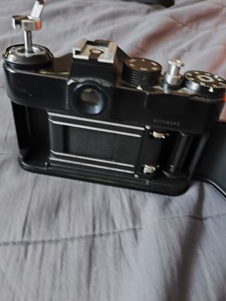 Cámara analógica Zenit 11 + Helios 44m