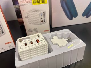 Cargador USB-C y USB-A