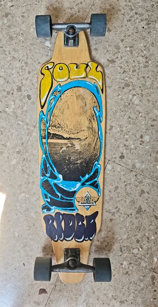 Longboard de lujo marca Dusters