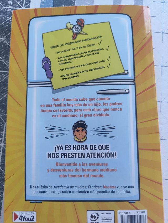 Crónicas de un Hermano Mediano