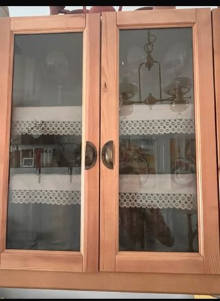 Mueble madera con vitrina - Colgante