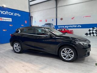 Infiniti Q30 1.6 T
