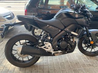 Yamaha MT-125 negra mate