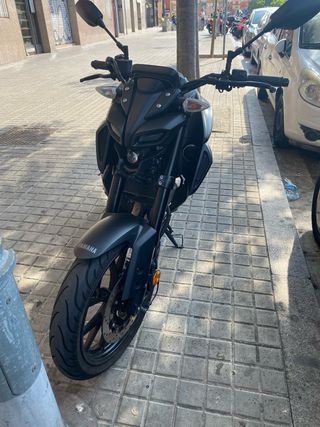 Yamaha MT-125 negra mate