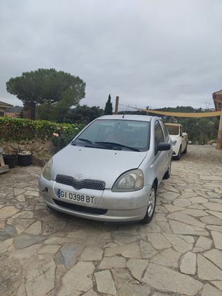 Toyota Yaris 2000