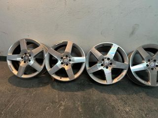 Jantas de Mercedes-Benz 