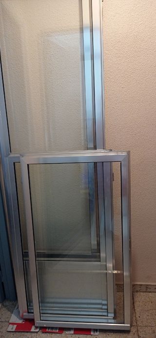 VENTANAS ALUMINIO(TRES) Y BALCONERA
