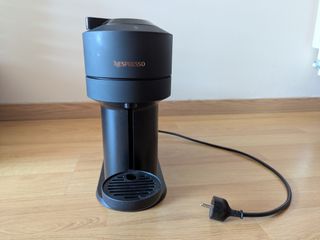 Cafetera Nespresso Vertuo Next Negra Mate