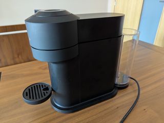 Cafetera Nespresso Vertuo Next Negra Mate