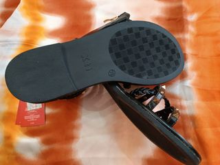 Sandali XTI neri intrecciati numero 38