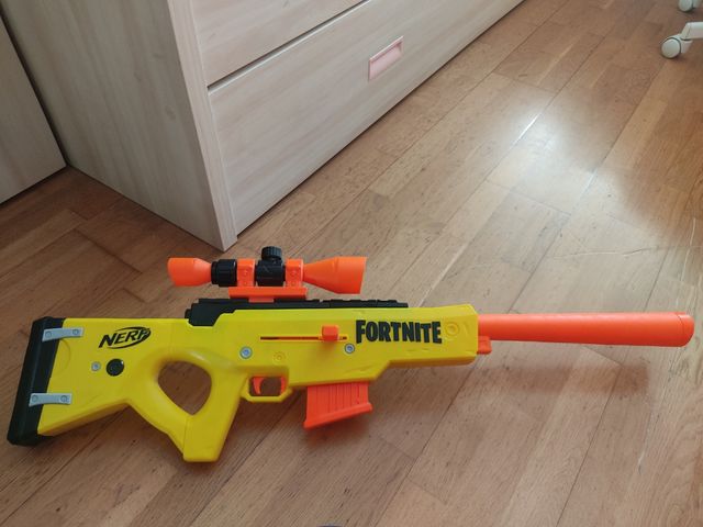 Nerf Fortnite: Rifle de juguete más Diana