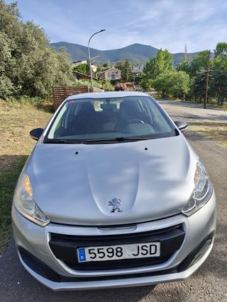 Peugeot 208 2016