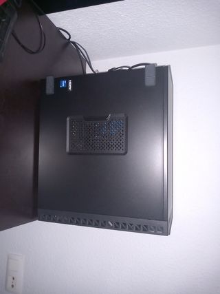 PC Gamer Erazer i5 mando teclado raton