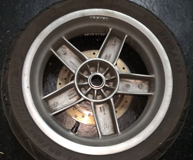 Llanta trasera Piaggio X8.