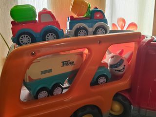Camión transporte coches