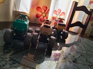3 Coches Monster Trucks bebés