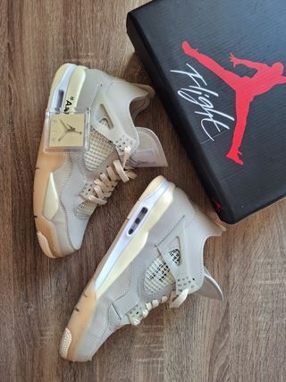 "Nike Air Jordan 4 Off-White"
