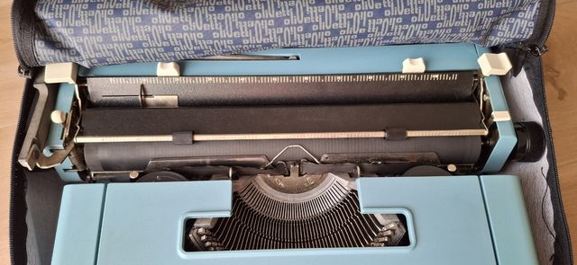 Máquina Olivetti Lettera 32