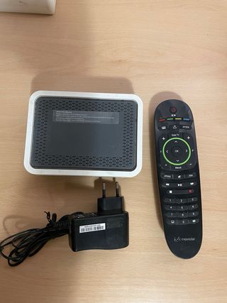 es un "Descodificador ARRIS HDTV", viene en la eti