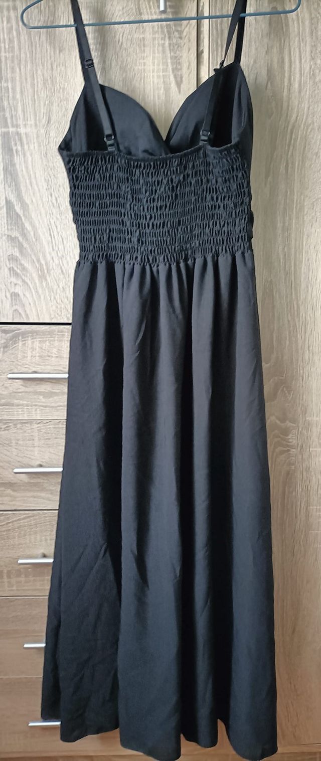 Vestido negro fiesta / evento / invitada