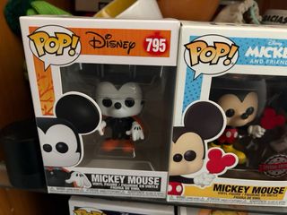 Funko Pop! Disney: Bambi, Reina de Corazones, Gato