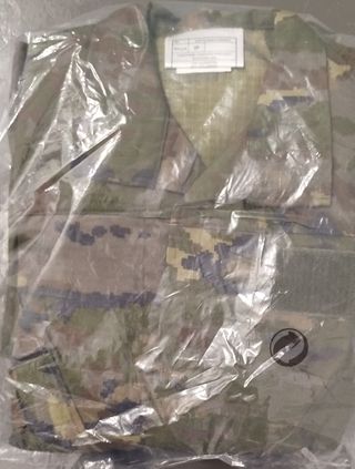 Uniforme Campaña Pixelado Boscoso Talla 2P Mujer.