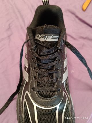 Zapatillas Adidas MTS PRO negras y plateadas
