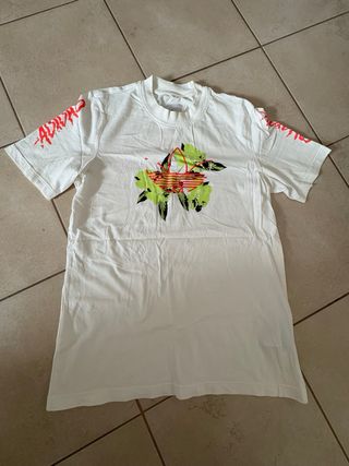 T-shirt Adidas M bianca