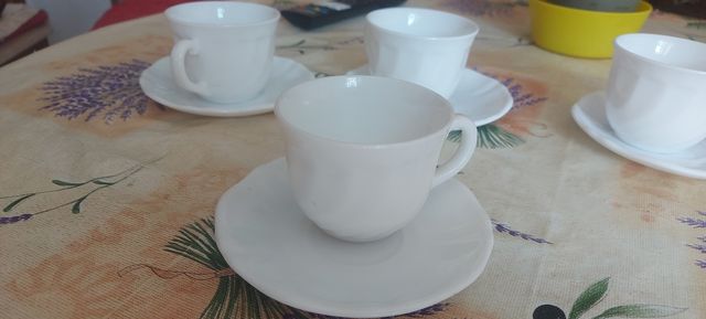 Juego 4 tazas café blanca