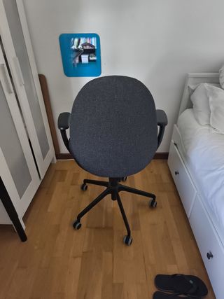 Silla oficina Ikea gris oscuro