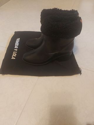Botas cortas BIMBA Y LOLA negras