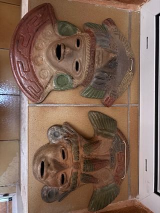 Tres Máscaras Aztecas de Barro