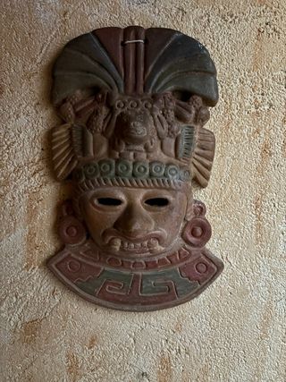 Tres Máscaras Aztecas de Barro