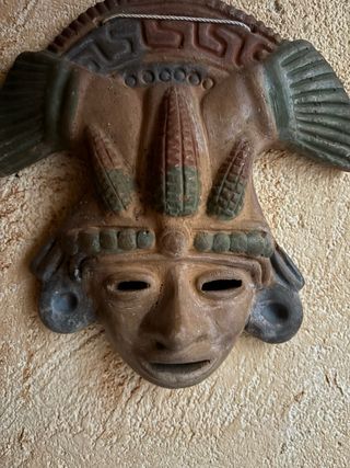 Tres Máscaras Aztecas de Barro