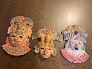 Tres Máscaras Aztecas de Barro