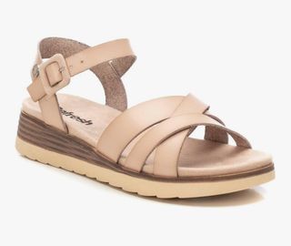 Sandalias planas beige