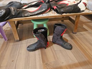 Mono cuero Alpinestars con Botas