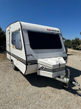 Caravana Adria 750kg