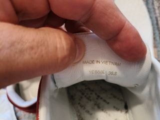 Sneaker Prada bianche e rosse