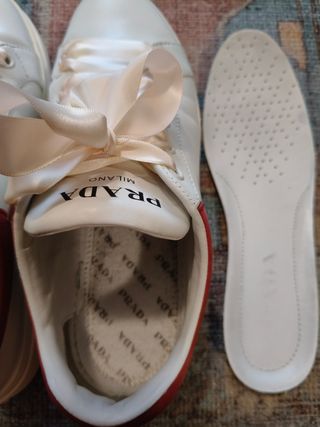 Sneaker Prada bianche e rosse