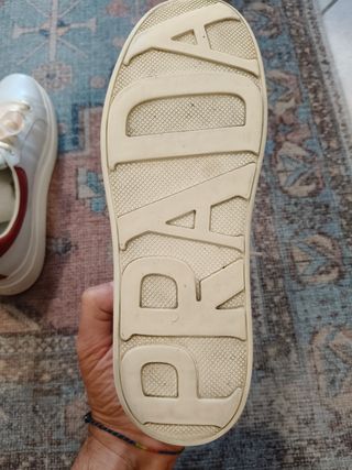 Sneaker Prada bianche e rosse
