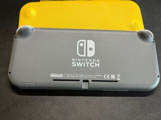 Nintendo Switch Lite Gris + 3 Juegos