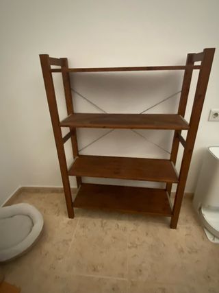 Estantería Ikea barnizada
