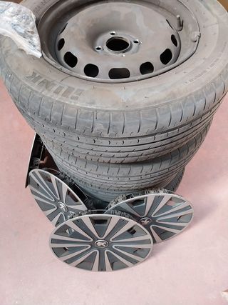 Ruedas Peugeot 205/65/15 son de 4 tornillos
