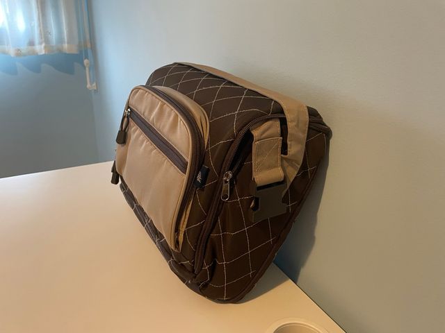 Trona viaje plegable para bebé marca Oshkosh