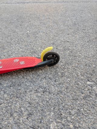 Patinete infantil 3 ruedas rojo de 3 a 5 años.