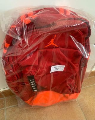 Mochila Nike Air Jordan roja patrol nueva 