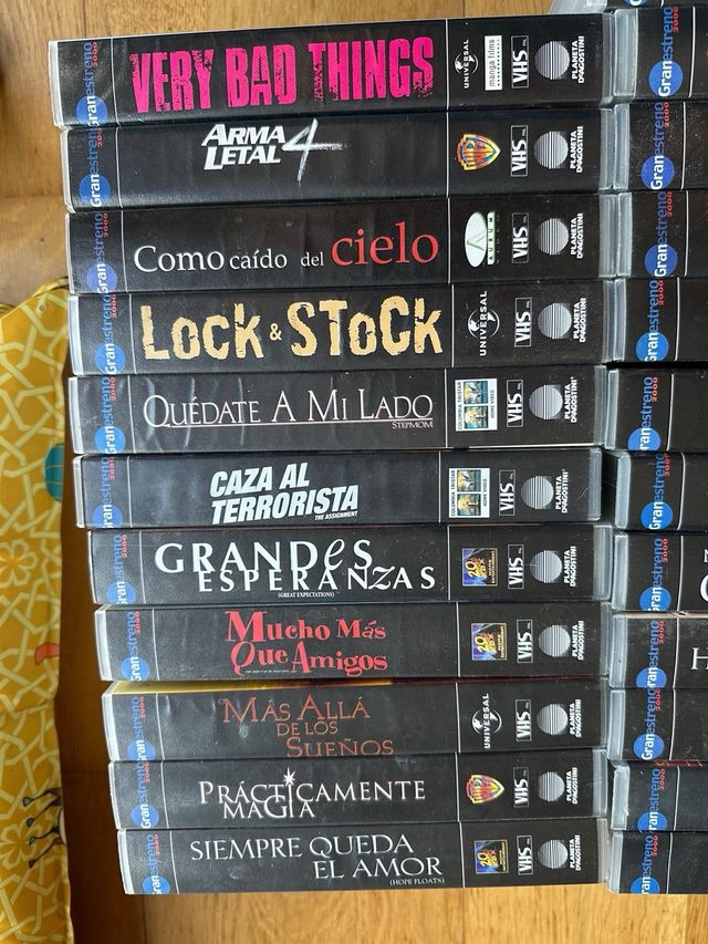 23 Películas VHS Variadas