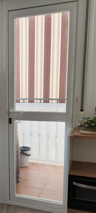 Puerta PVC terraza blanca