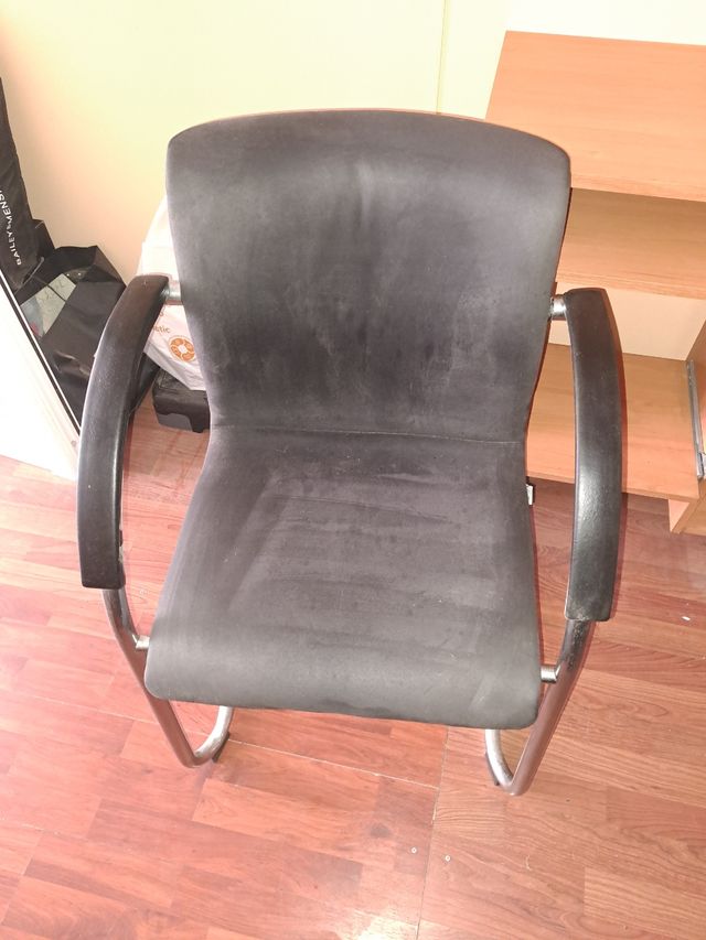 Silla oficina negra metal